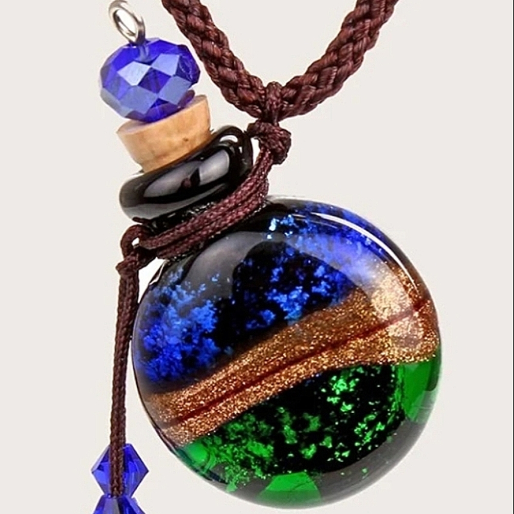 🆕️❤LAST 1❤EMORY ROSE MINI GLASS BOTTLE CHARM NECKLACE - Picture 7 of 17